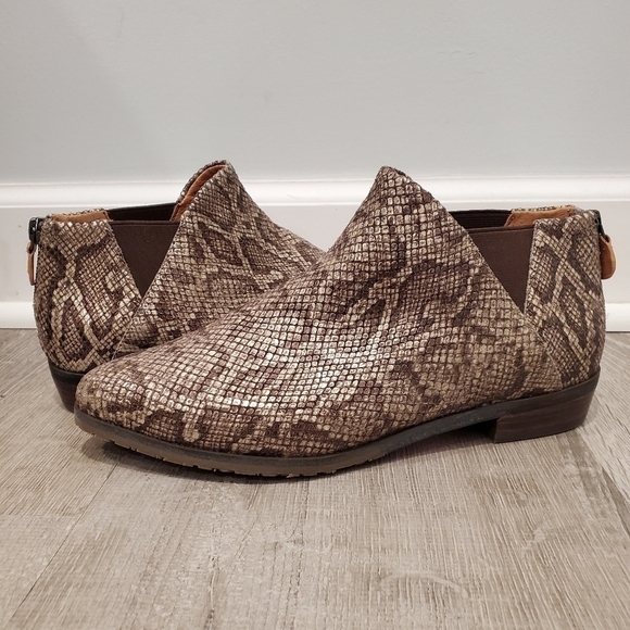 NEW Gentle Souls Snake Skin Ankle Boot Brown - Picture 2 of 6